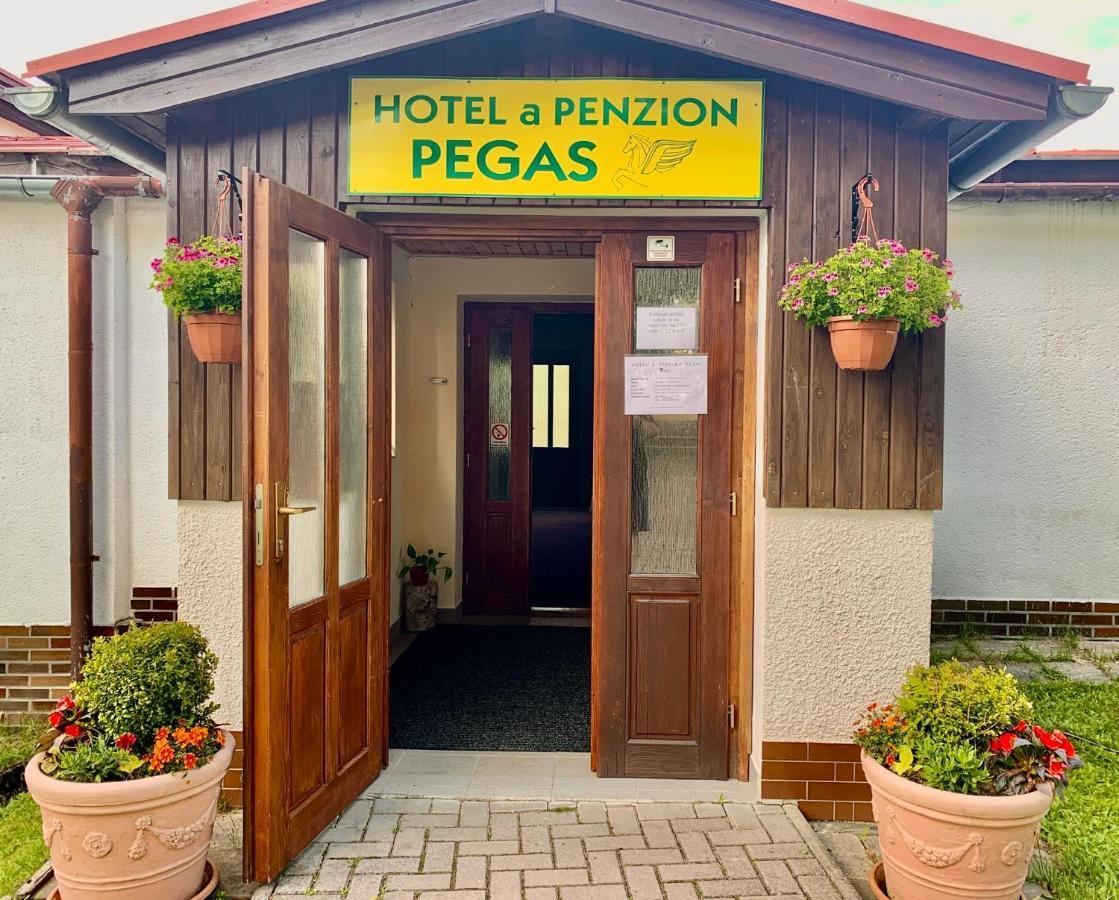 Hotel A Penzion Pegas Vlachovice Extérieur photo