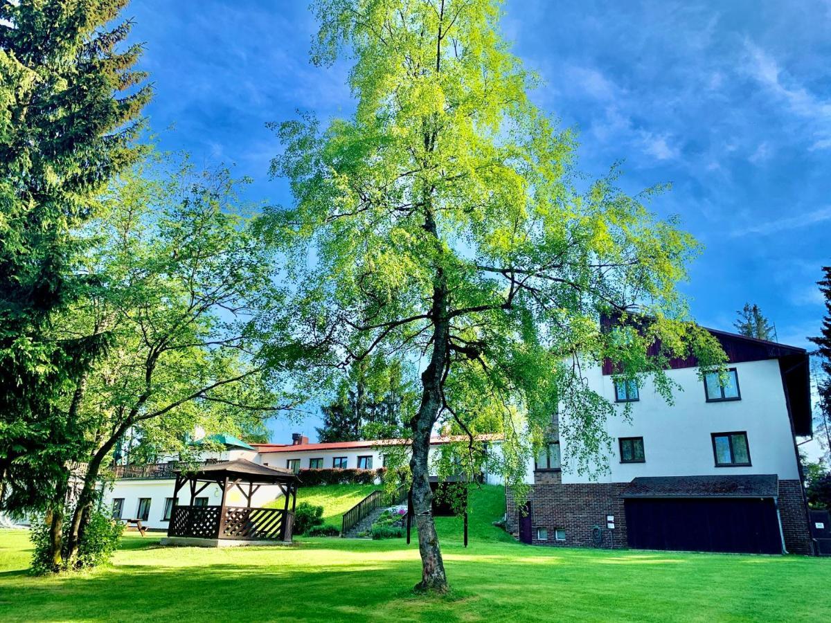 Hotel A Penzion Pegas Vlachovice Extérieur photo
